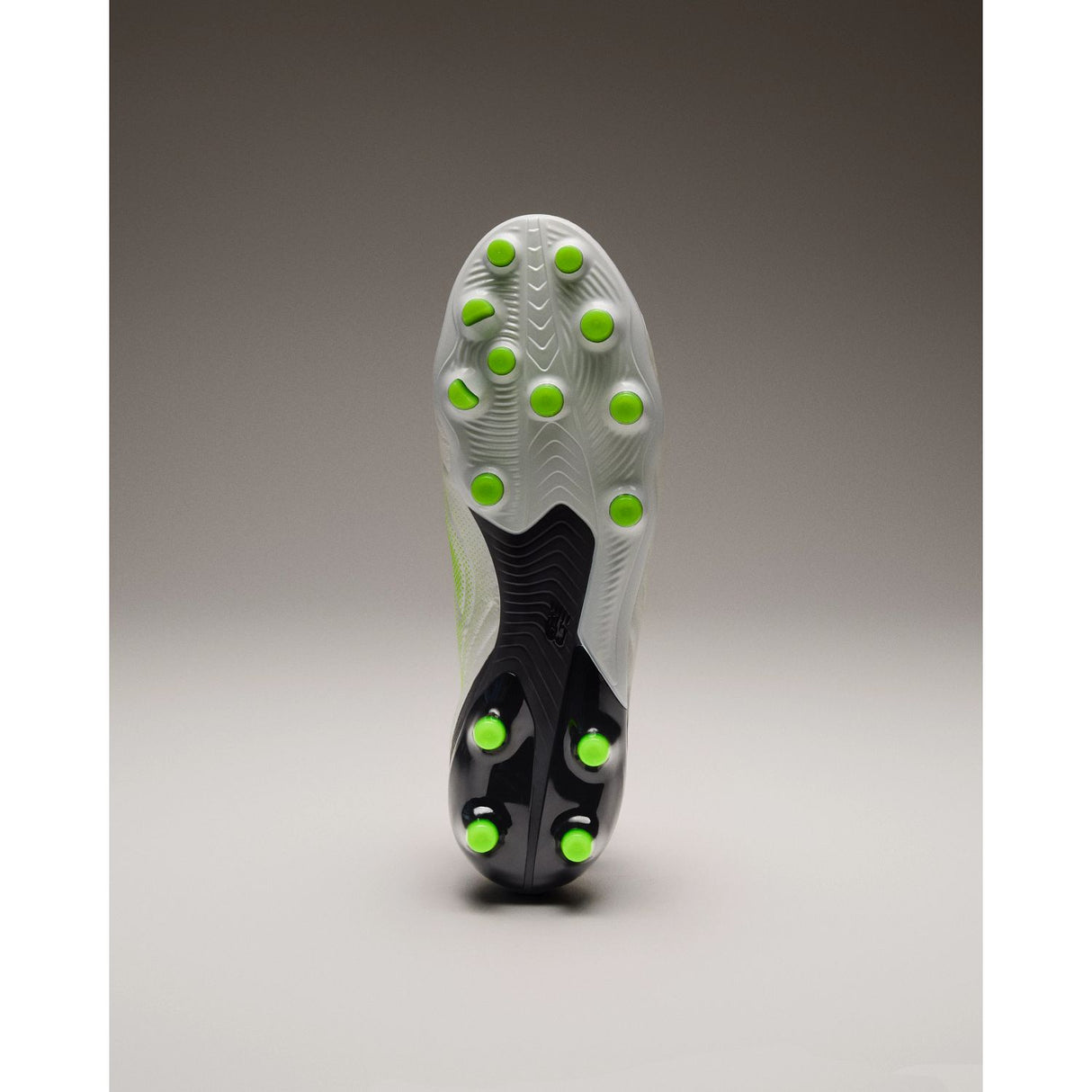 New Balance Adult Tekela WOMEN'S Elite Low Laced Mid Ground V5 Soccer Cleats-11