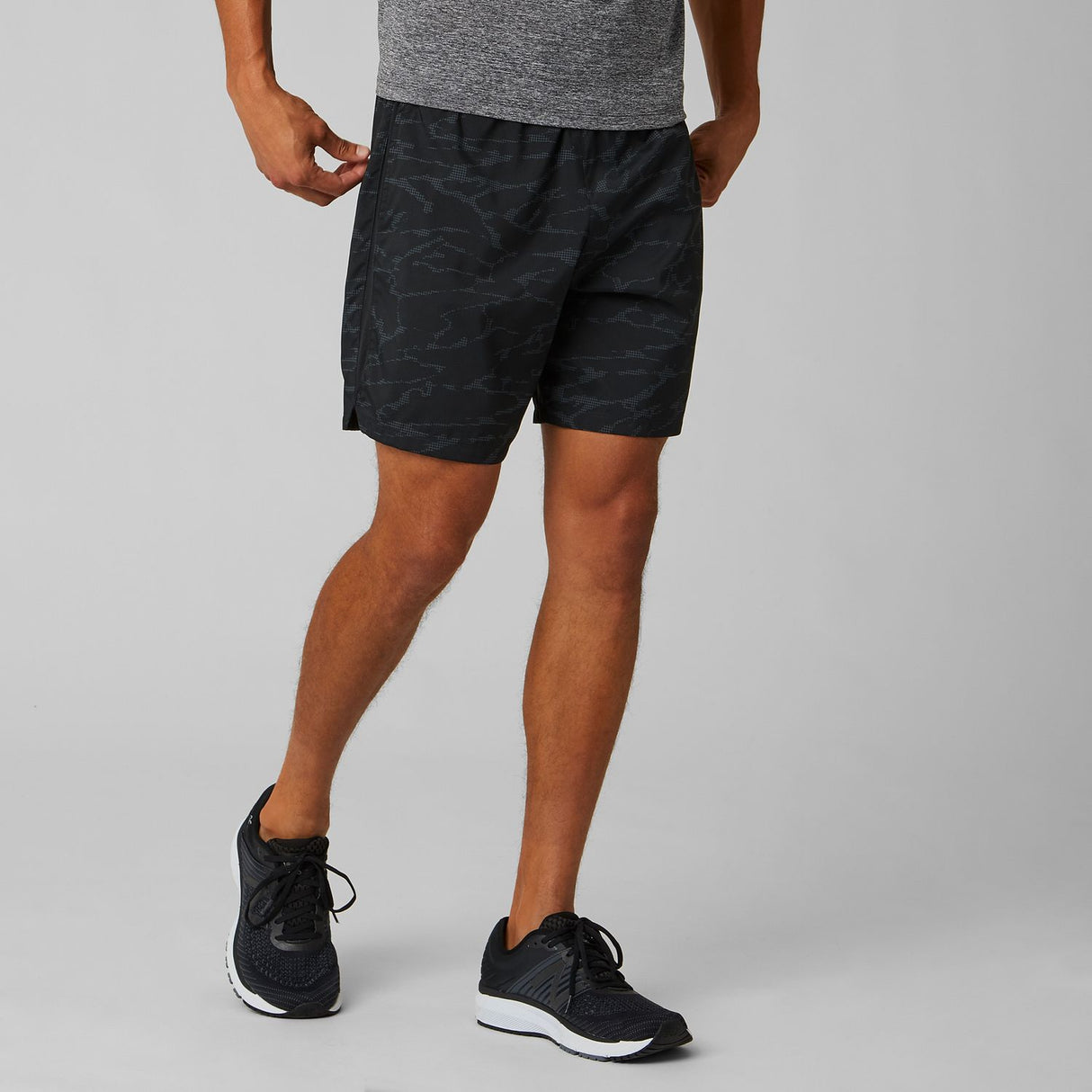 New Balance Men's Printed Accelerate 7 inch Shorts-3