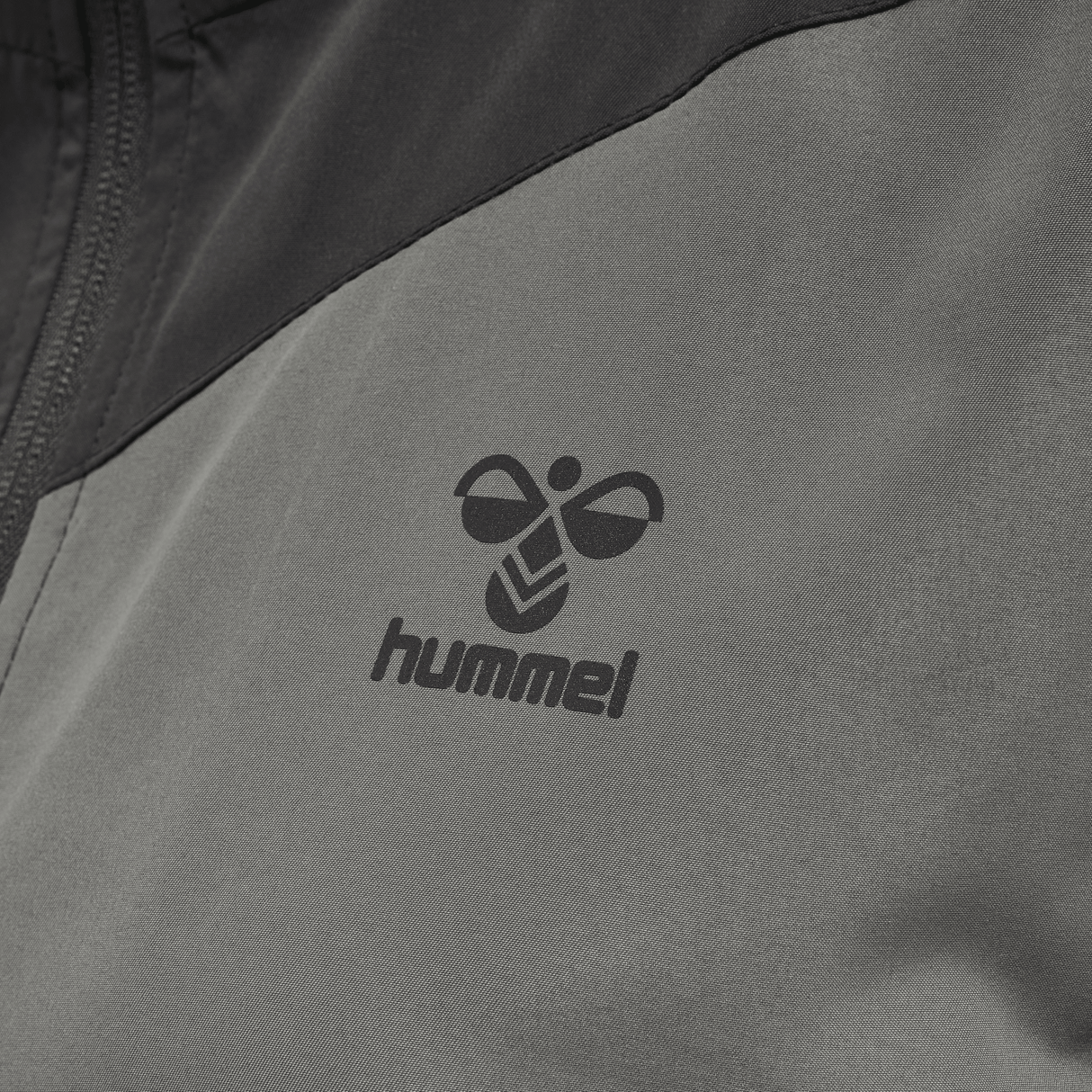 hummel Women's Pro Grid Walk Out Jacket-3