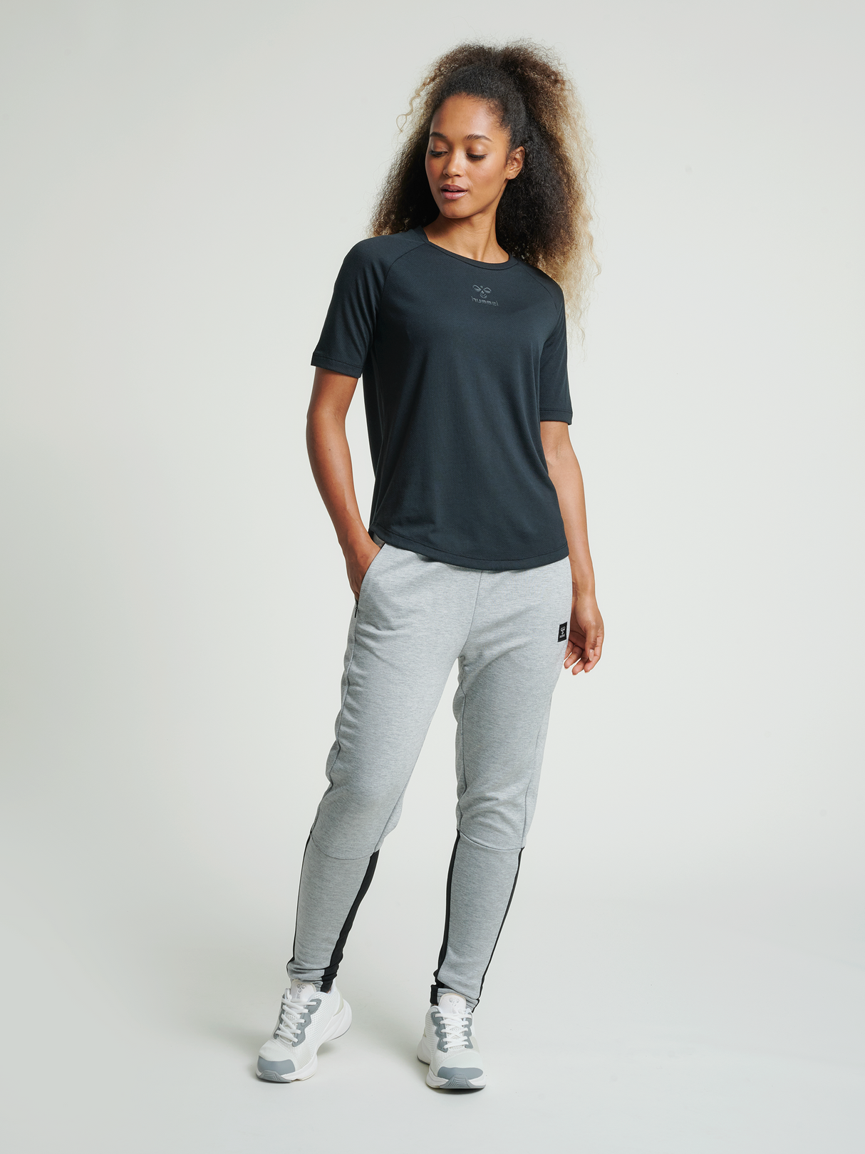 hummel Women's Essi Tapered Pants-5