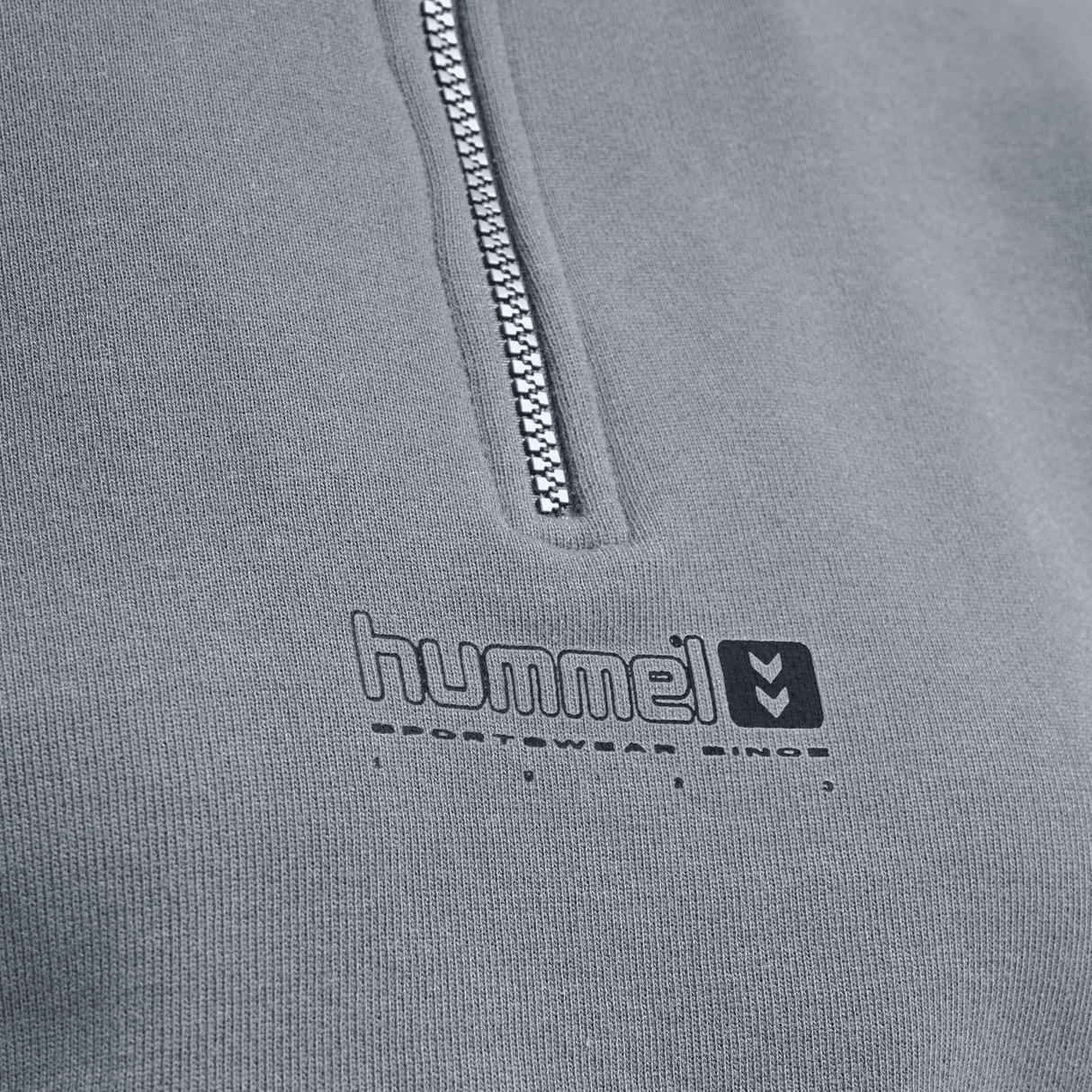 hummel Women's Legacy Nikka Cropped Half Zip-4