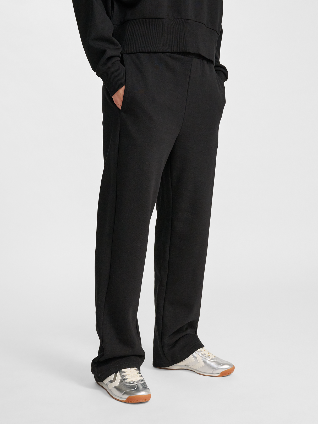hummel Women's Loose Sweatpants Bee-5