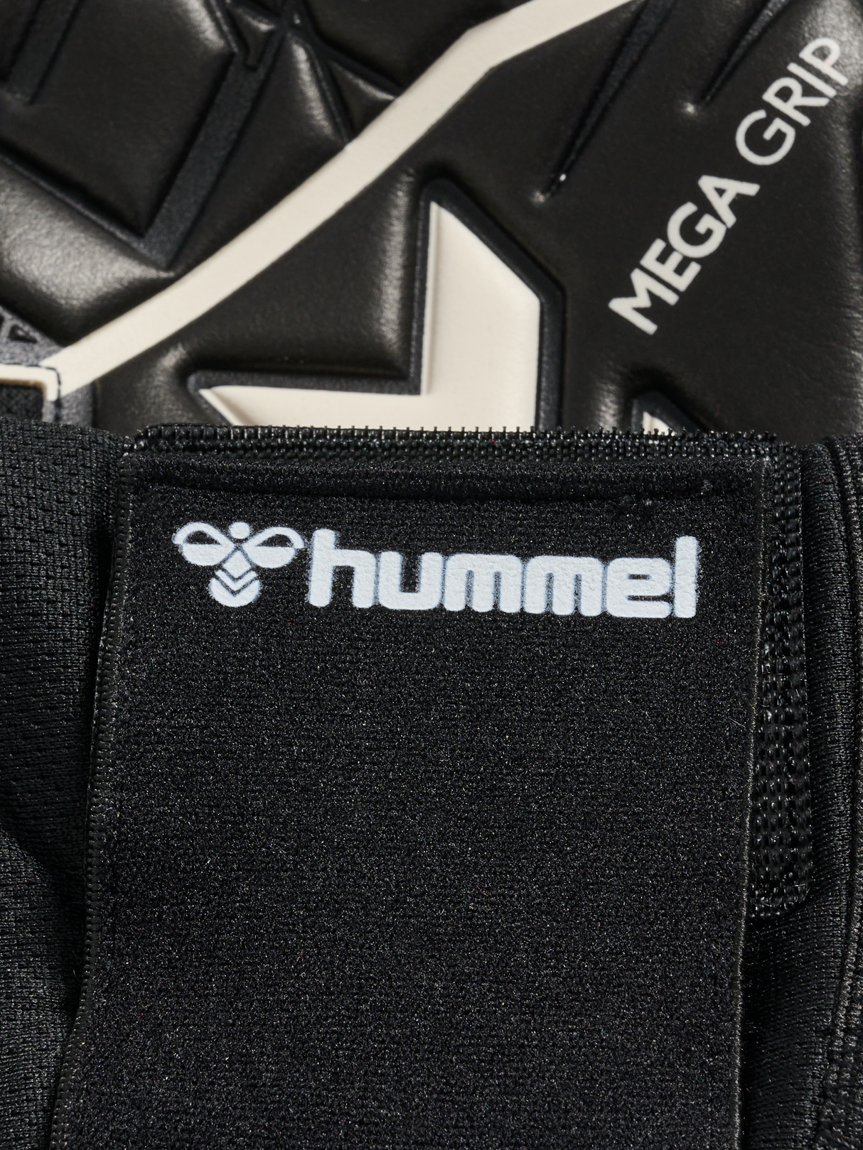 hummel Goalkeeper Gloves Mega Grip-4