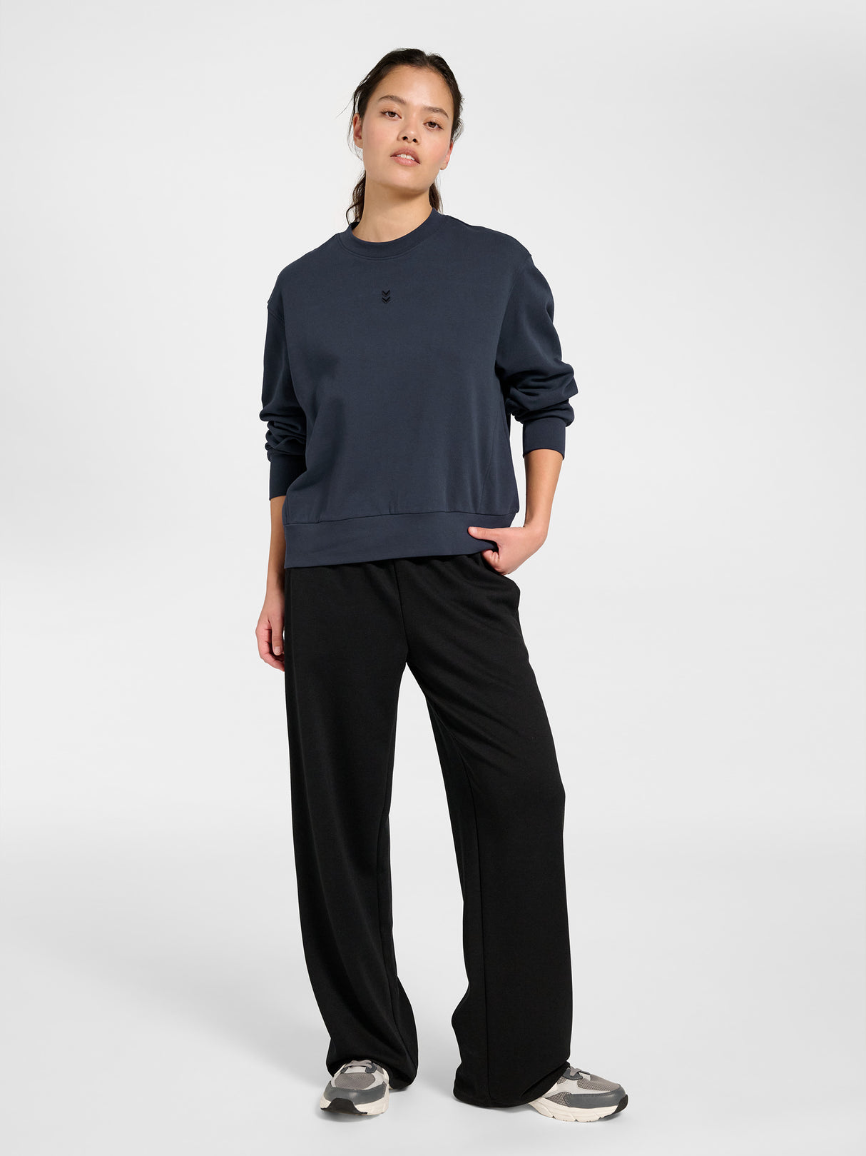 hummel Women's Foundation Sweatshirt-7