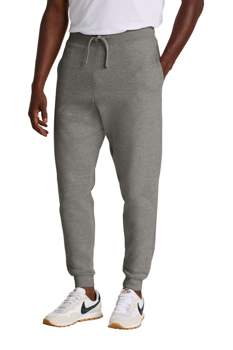 District Men's   V.I.T.  Fleece Jogger DT6107