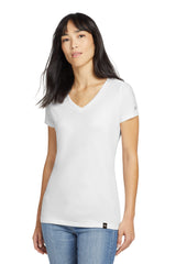 New Era Women's    Heritage Blend V-Neck Tee