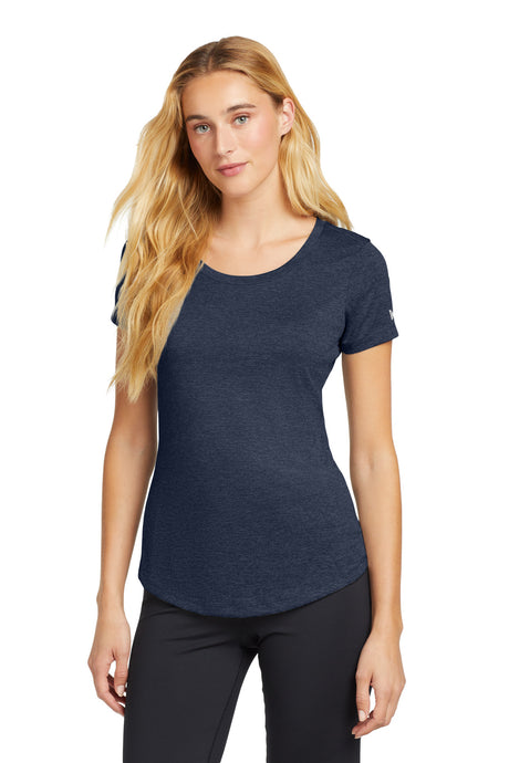 New Era Women's    Series Performance Scoop Tee