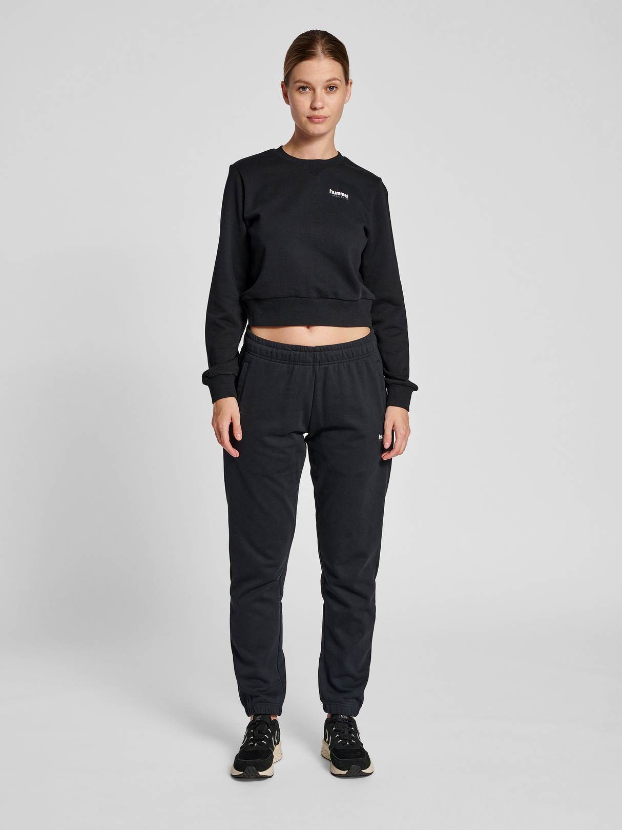 hummel Women's Legacy Shai Shorts Sweatshirt-4