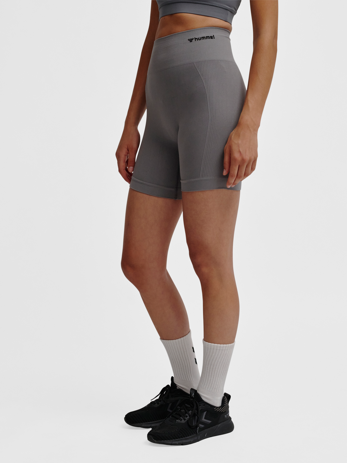 hummel Women's Tiffy Seamless Shorts-5