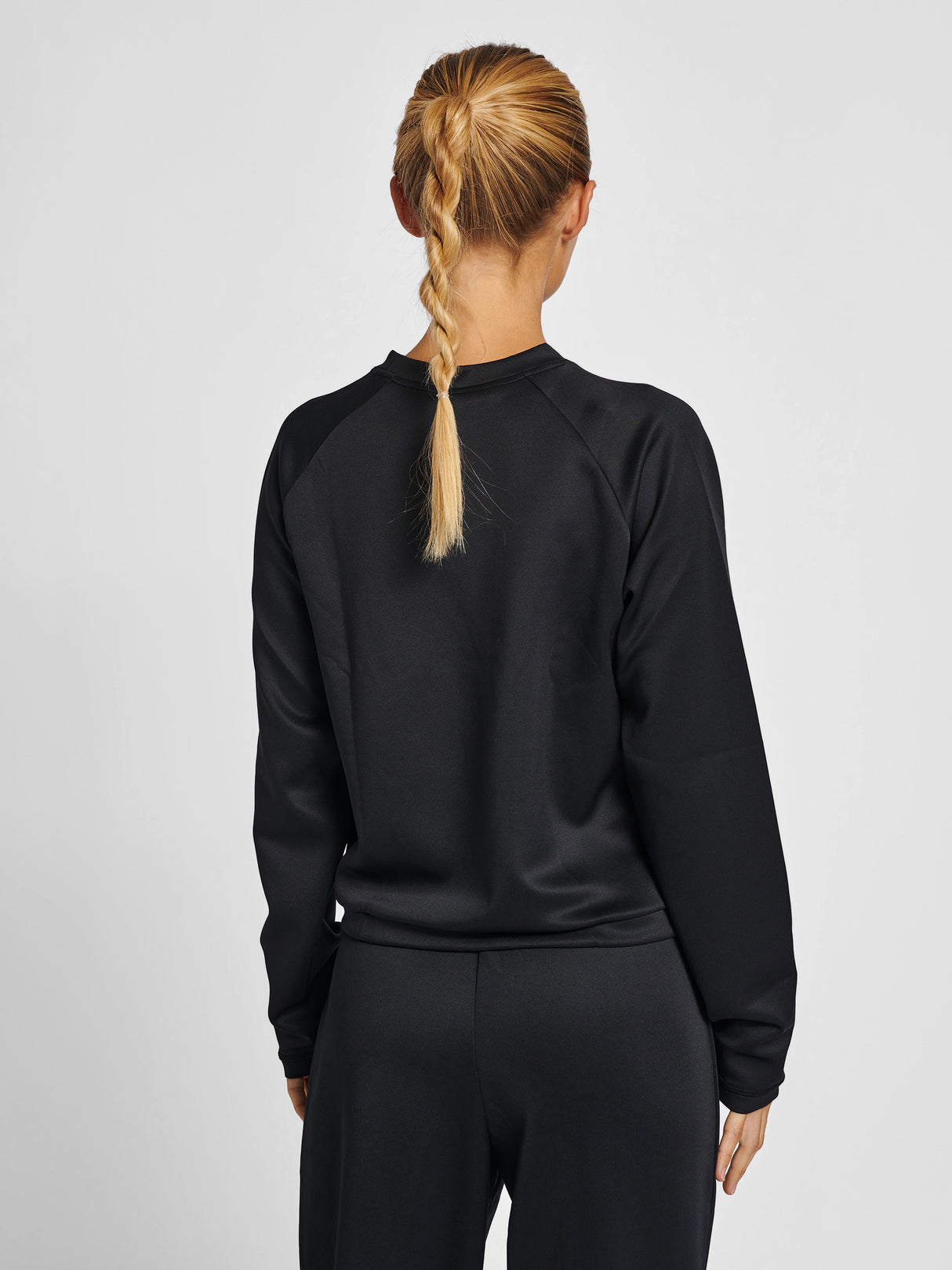 hummel Women's Mindful Training Kalu Shorts Sweatshirt-6