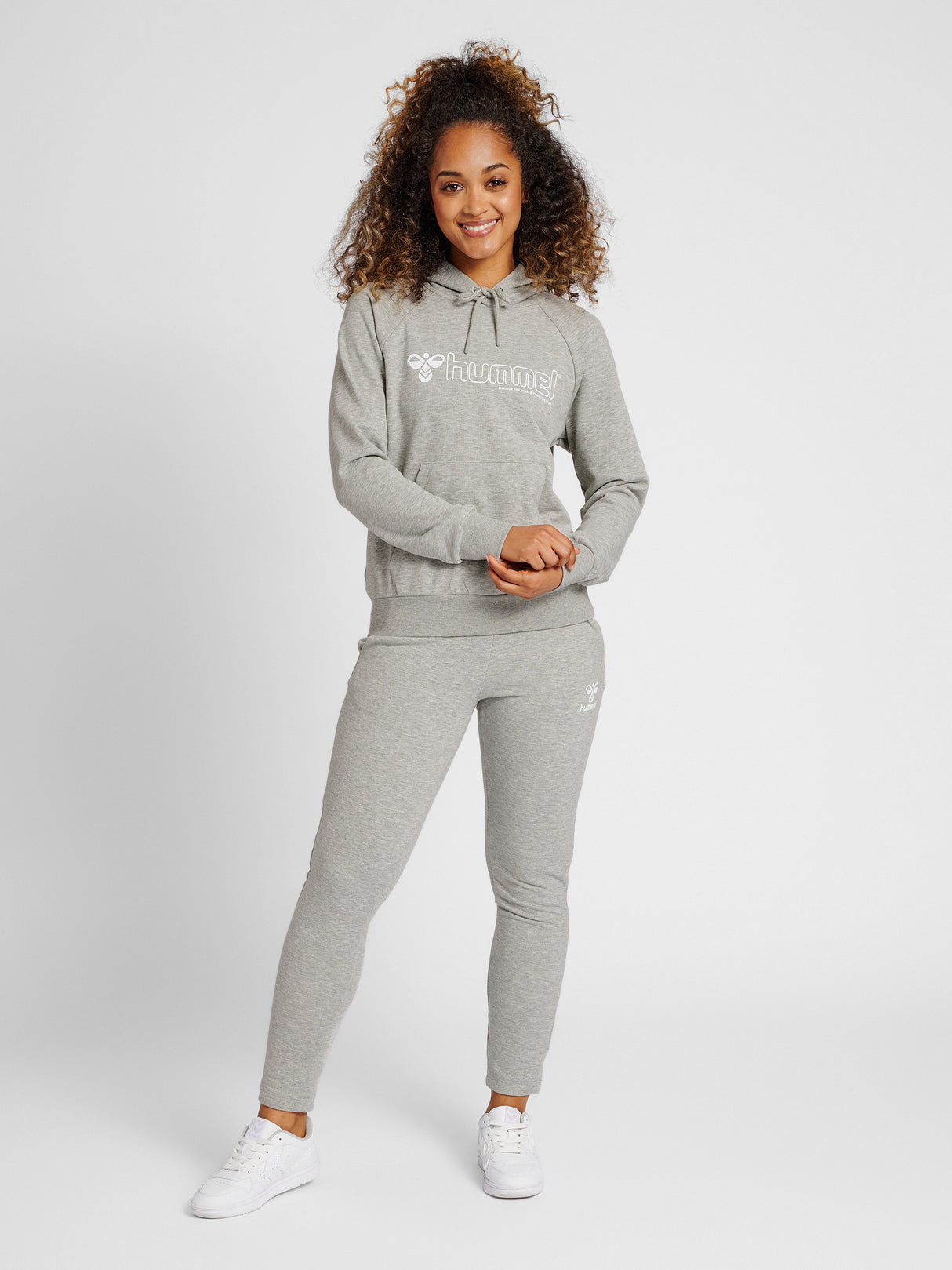 hummel Women's Noni 2.0 Hoodie-6