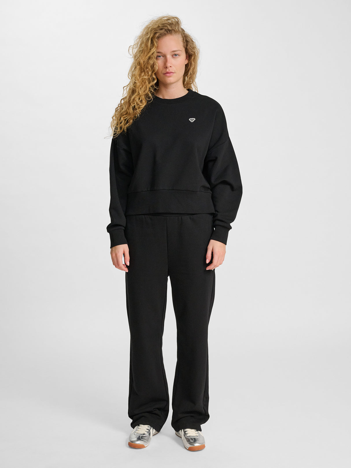 hummel Women's Boxy Crewneck Bee-6