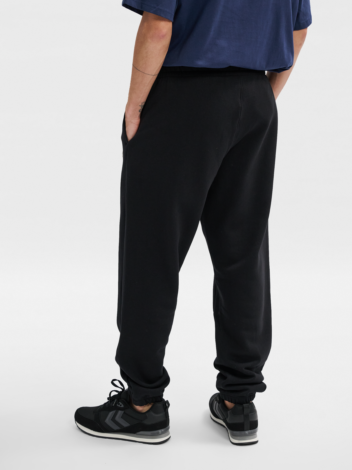 hummel Unisex Loose Sweatpant Bee-4