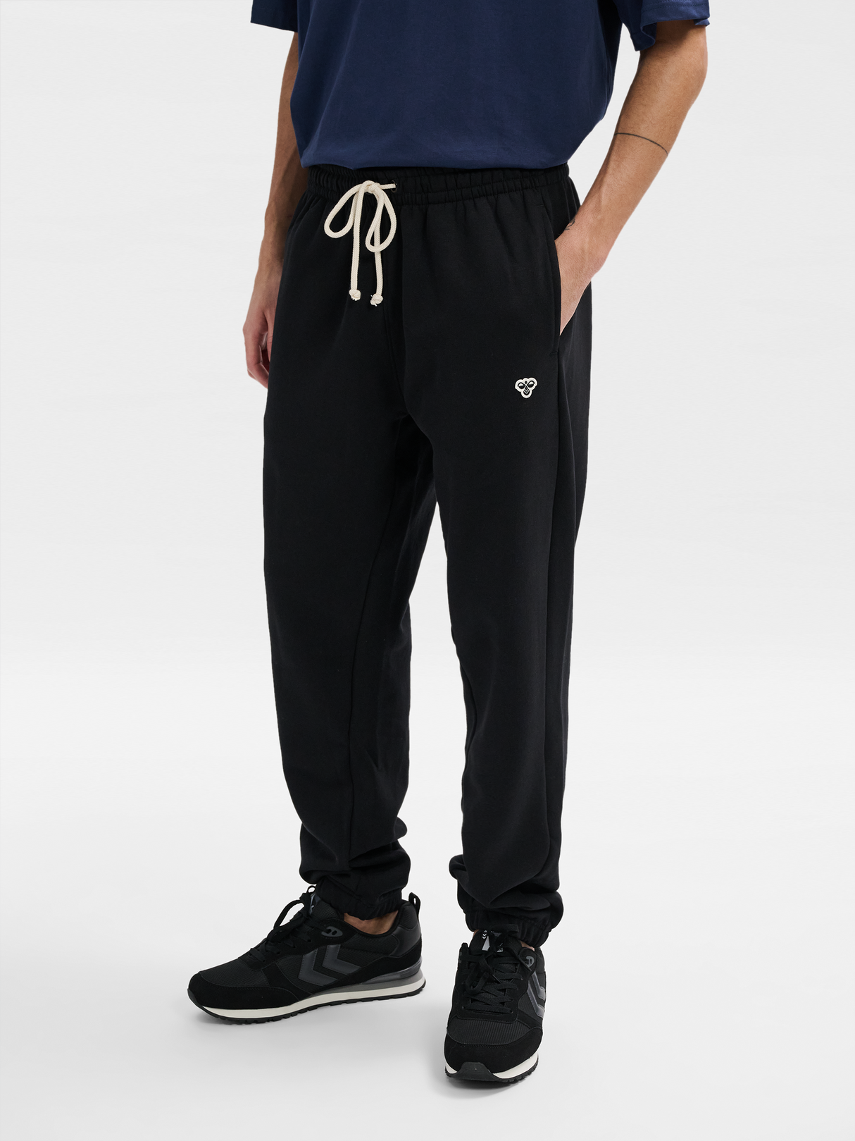 hummel Unisex Loose Sweatpant Bee-5