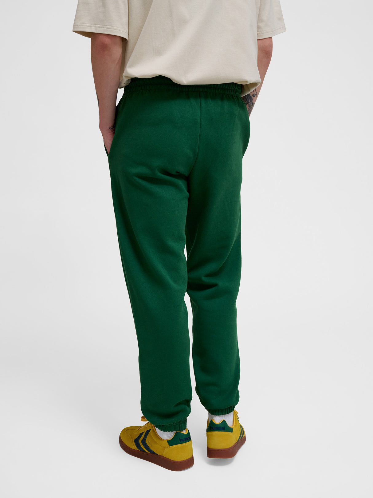 hummel Unisex Loose Sweatpant Bee-6