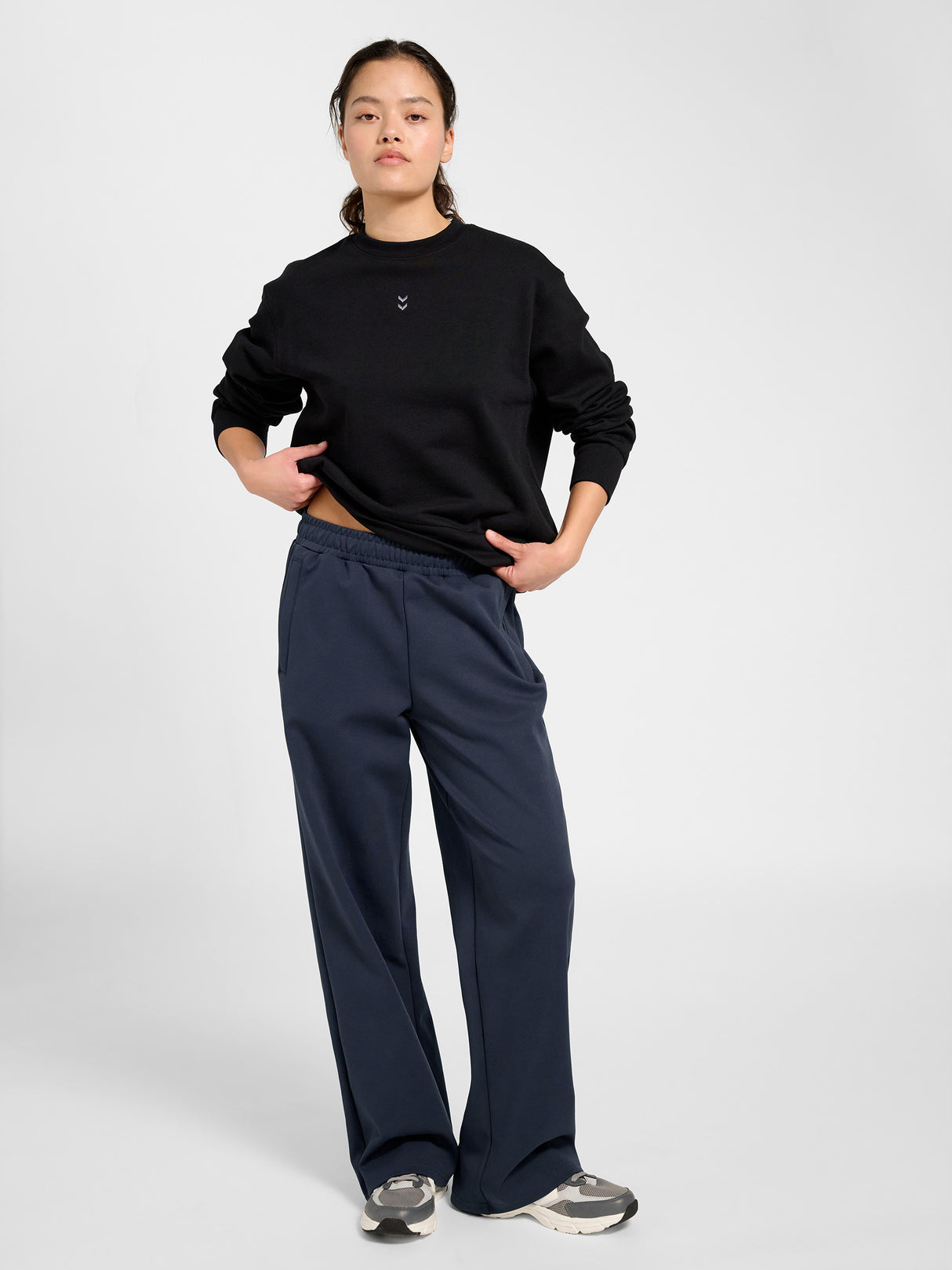 hummel Women's Foundation Sweatshirt-7